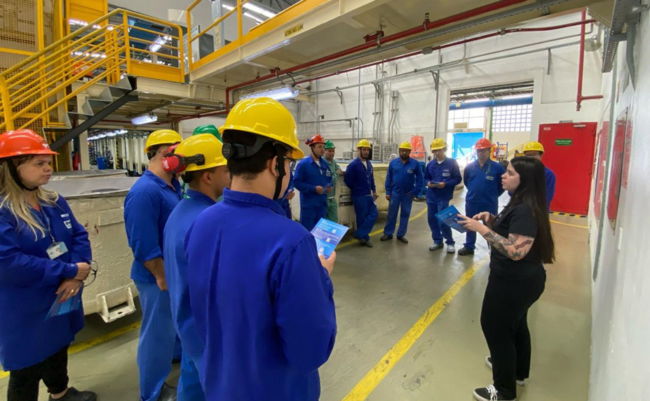 Bem-estar no ambiente corporativo pauta debates sobre saúde mental no trabalho